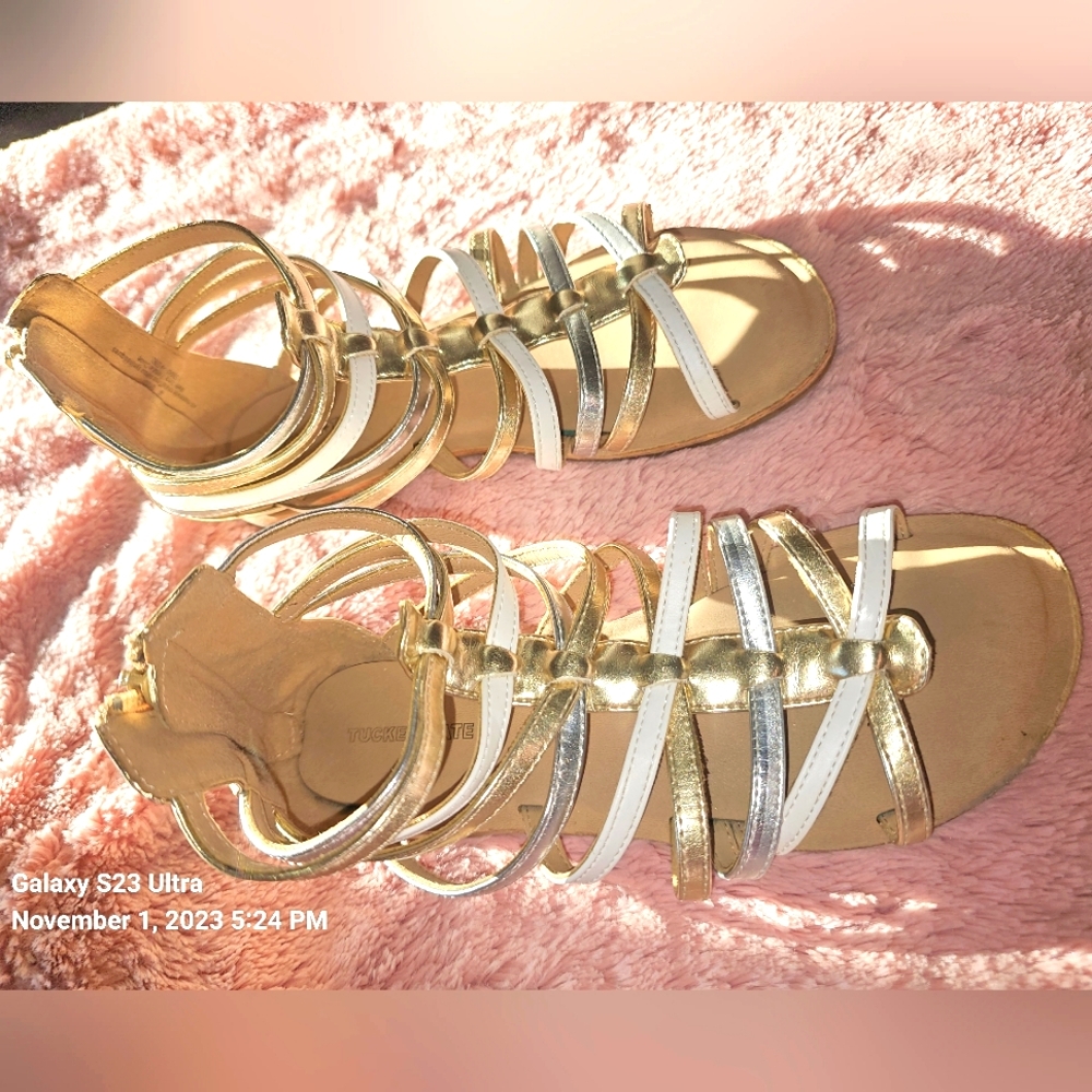 Tucker & Tate girls silver/gold sandals Size 4